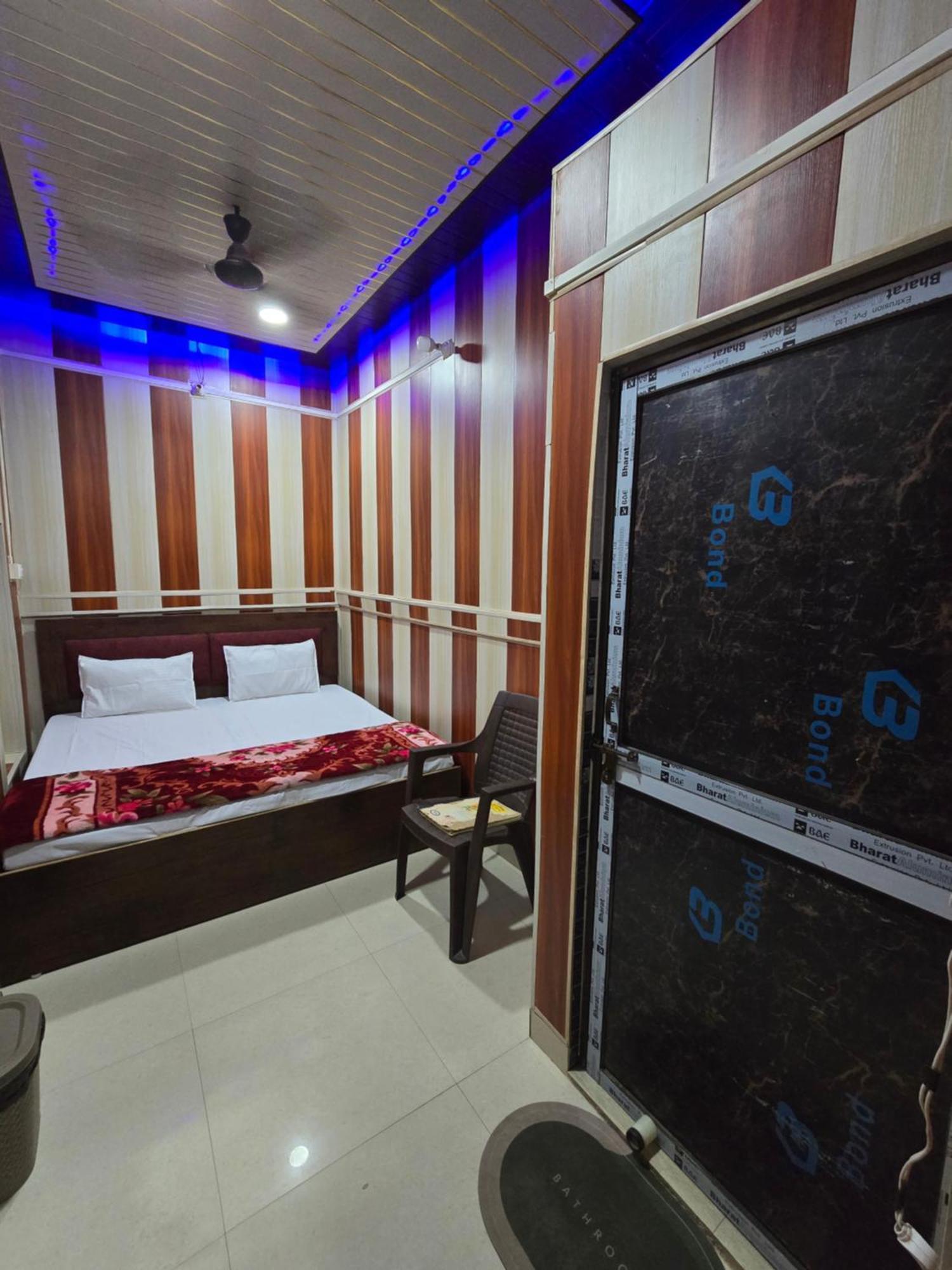 Ramlala Paying Guest House Stay Just 100M From Saryu Ghat, Ayodhya Exteriér fotografie